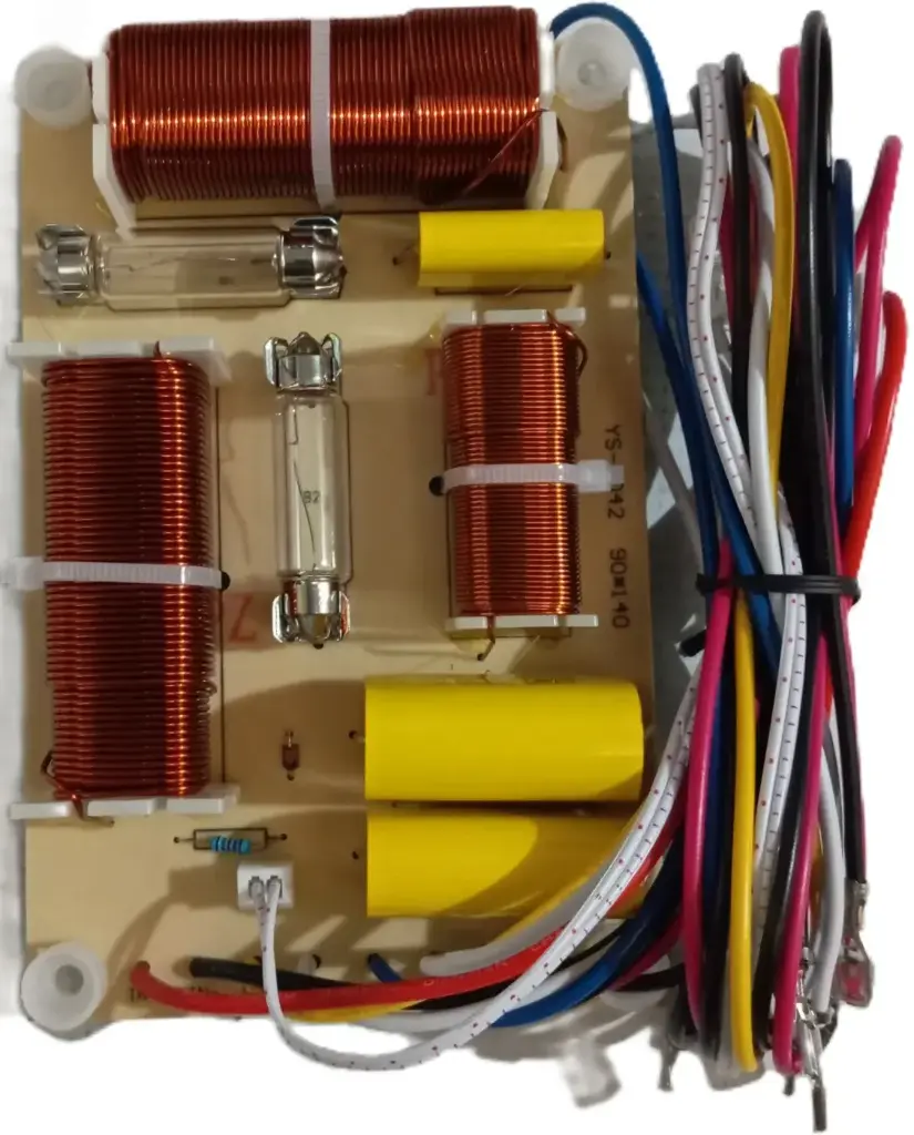 TCROS217 CROSSOVER 3 VIAS BAJO, MEDIO Y ALTO 1600W