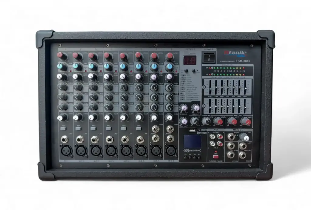 TKM8600 CABEZAL TITANIK DE 8 CANALES 600W RMS