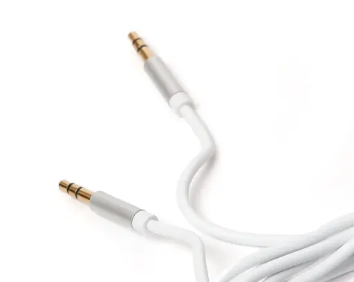 [GIOIP356W] GIOIP356W CABLE AUXILIAR COLOR BLANCO DE 1.5MTS 3.5 A 3.5